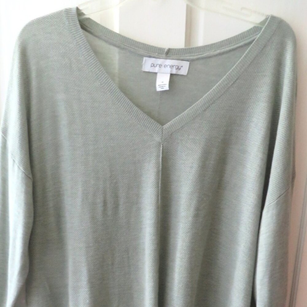 Women’s Pure Energy 1X V Neck Sweater Pale Green